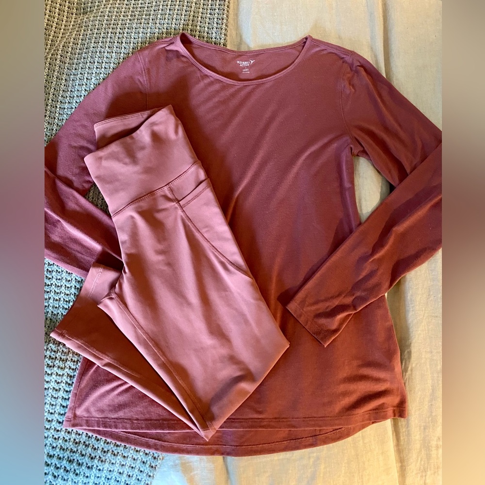 Old Navy Cedarwood Tee and Leggings Set